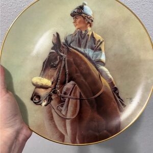 Equestrian horse racing Decorative Plate
